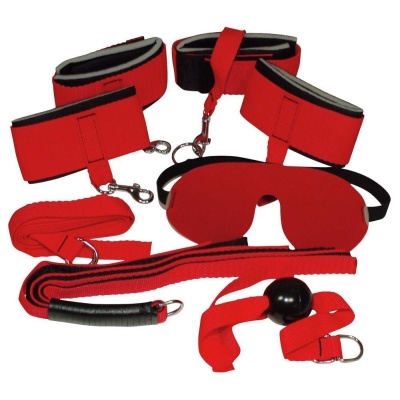 Zestaw do bondage Bad Kitty Red Giant – 8 elementów: wyściełane mankiety 34 × 5 cm, knebel kulkowy 4 cm i pas mocujący 143 cm - 1 2