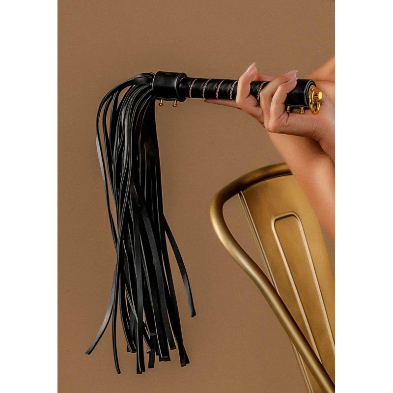 Studded Whip Black - 3