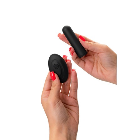Vibro Bullet z pilotem RealStik CALIBER O2 - 10 trybów wibracji, wkładka do dildo RealStik CALIBER, długość 7 cm - 5