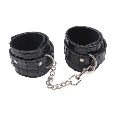 Mankiety na kostki Surrender Ankle Restraints - regulowane zapięcie, poliuretan (PU), długość 35,5 cm, średnica 6,4 cm - 1 2